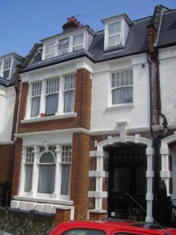 			VIEWINGS HIGHLY RECOMMENDED!, 1 Bedroom, 1 bath, 1 reception Flat			 Howitt Road, BELSIZE PARK NW3